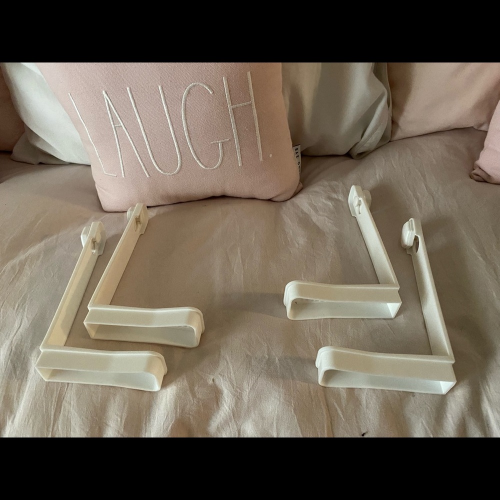 4 Piece Sheet Fasteners, Keep Sheets Tight